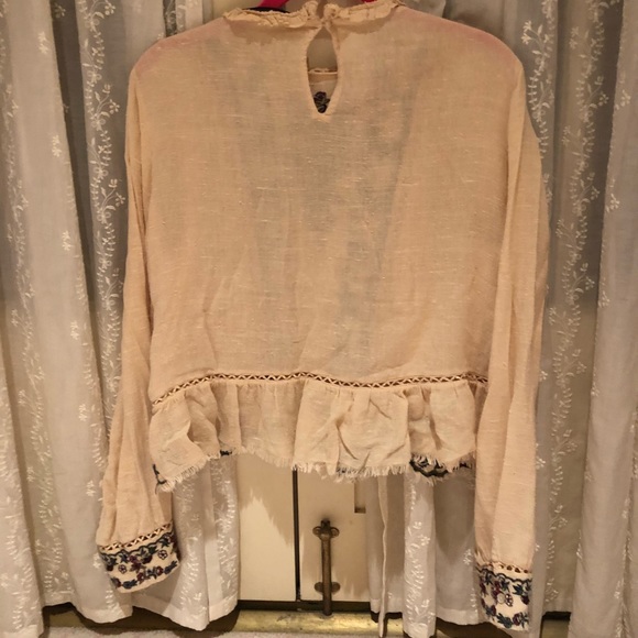 Zara Embroidered Top ✨🌙 - Picture 3 of 3